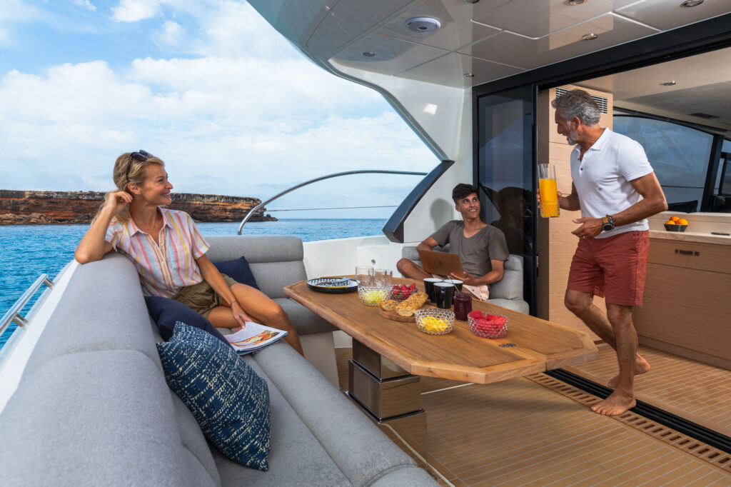 Monte Carlo 52 lifestyle_3