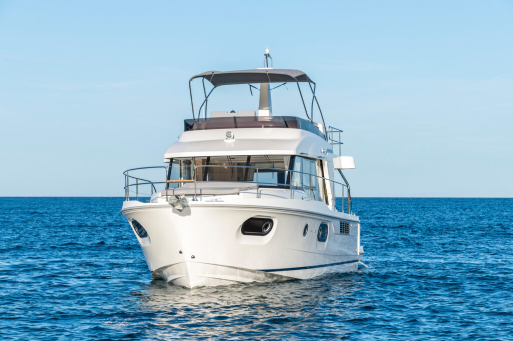 Swift Trawler_41_Exterior_12