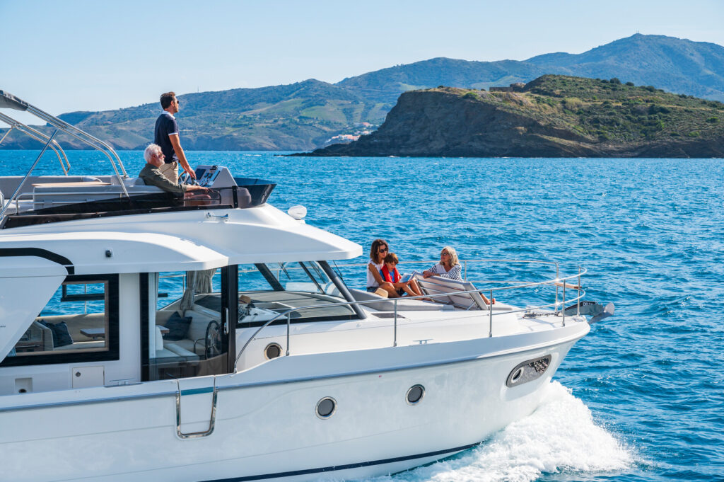 Swift Trawler_41_Fly_2