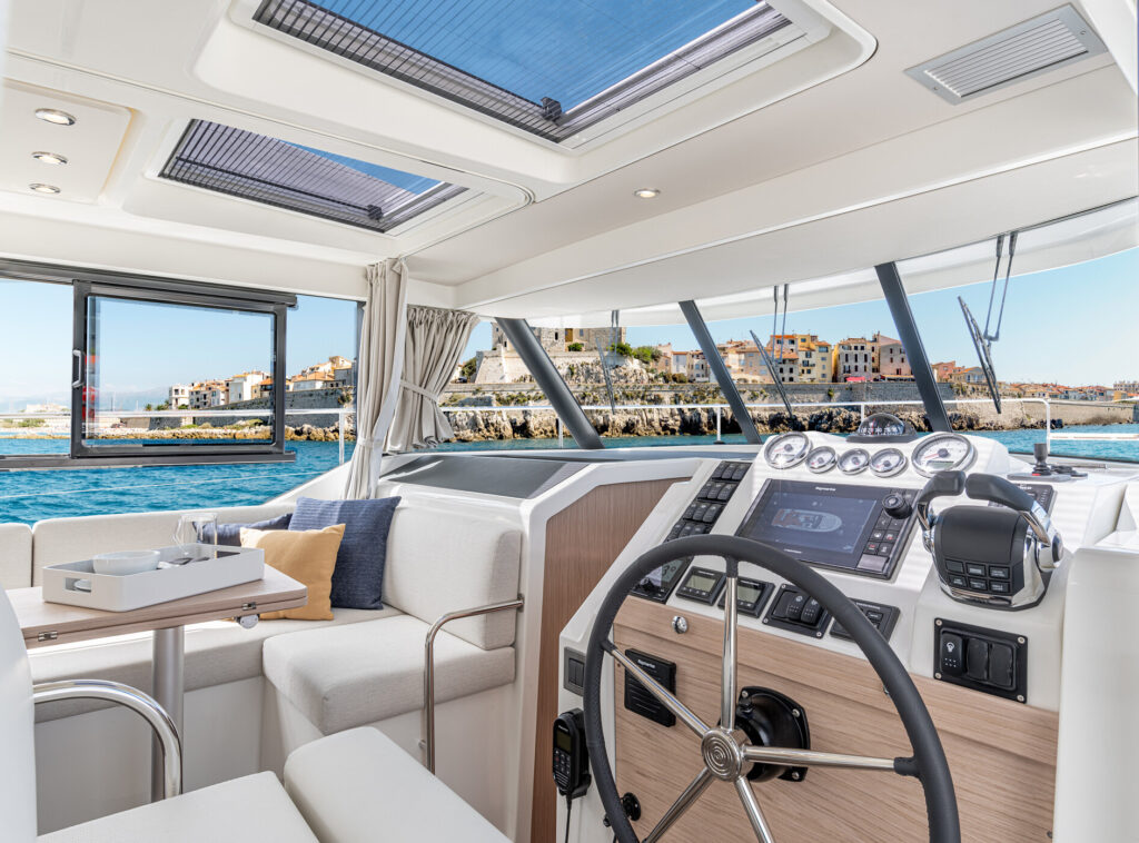 Swift Trawler_41_Fly_22