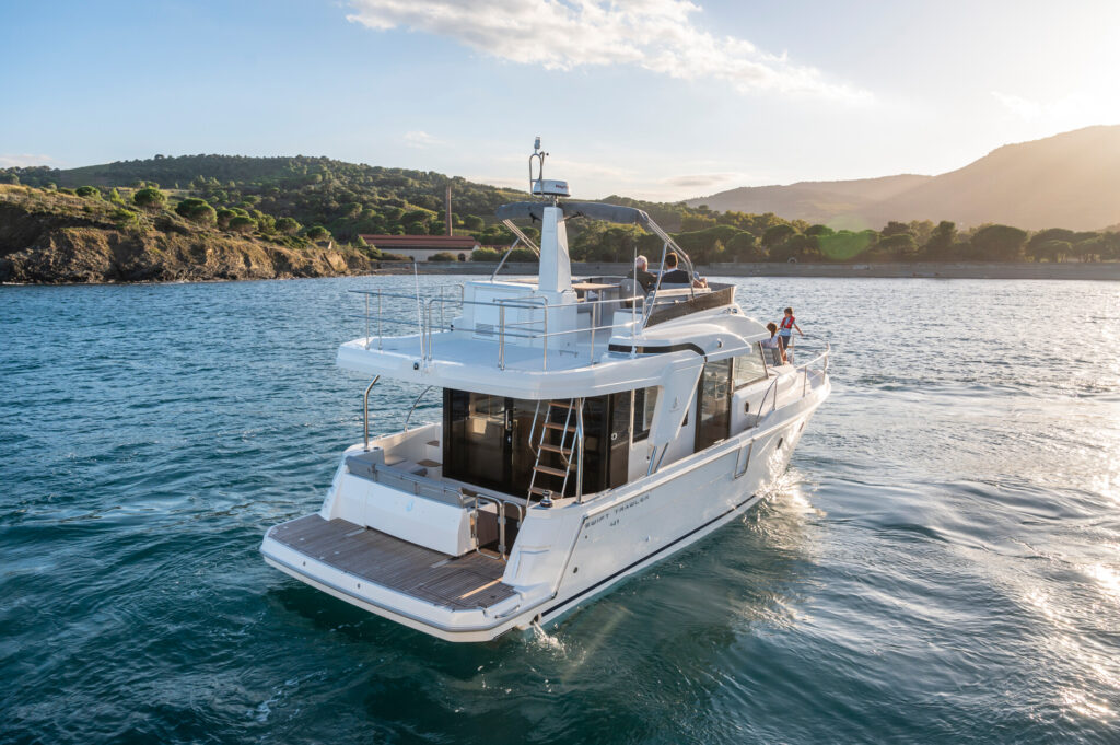 Swift Trawler_41_Fly_5